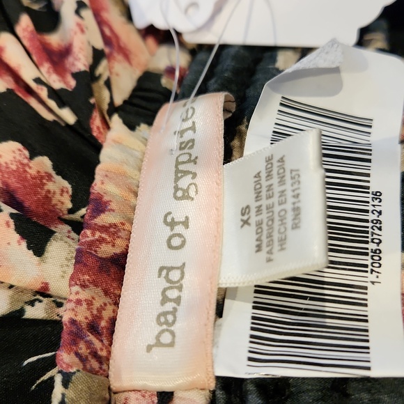 Band of Gypsies Black Background Floral Design Dress Size XS W-645 - Picture 14 of 16